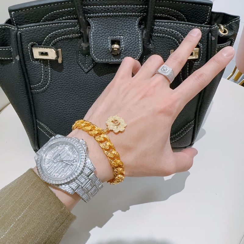 Gvc*1 bracelets